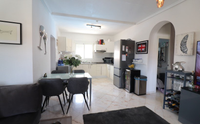Herverkoop - Villa -
Orihuela Costa - Villamartin