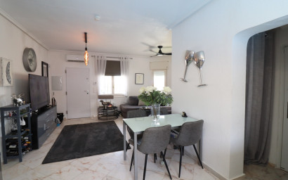 Herverkoop - Villa -
Orihuela Costa - Villamartin