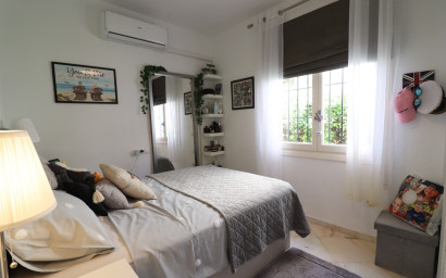 Herverkoop - Villa -
Orihuela Costa - Villamartin