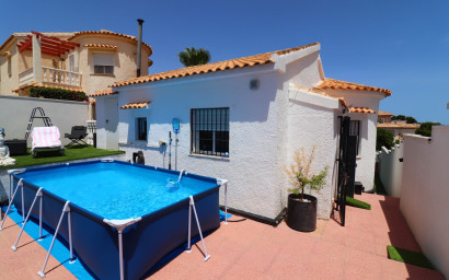 Herverkoop - Villa -
Orihuela Costa - Villamartin