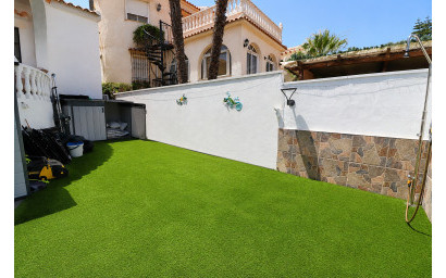 Herverkoop - Villa -
Orihuela Costa - Villamartin