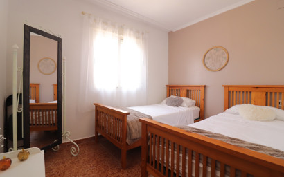 Revente - Maison mitoyenne -
Benijofar