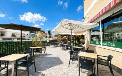 Resale - Commercial -
Villamartín