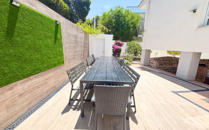 Resale - Villa -
Dehesa de Campoamor