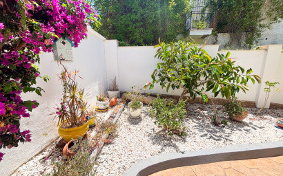 Resale - Villa -
Dehesa de Campoamor