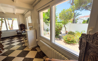 Resale - Villa -
Dehesa de Campoamor