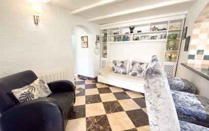Resale - Villa -
Dehesa de Campoamor