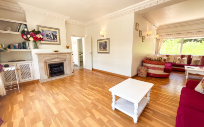 Resale - Villa -
Dehesa de Campoamor