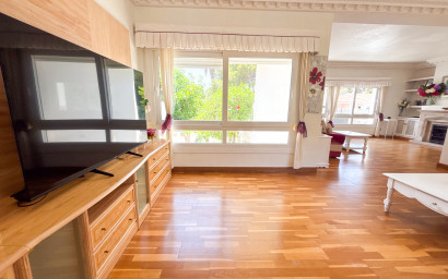 Resale - Villa -
Dehesa de Campoamor