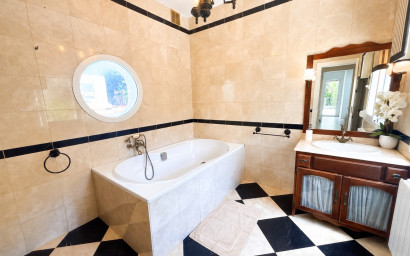 Resale - Villa -
Dehesa de Campoamor