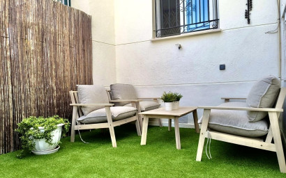 Herverkoop - Herenhuis -
Torrevieja - Los Altos