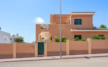 Revente - Villa -
Ciudad Quesada