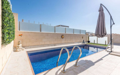 Revente - Villa -
Orihuela Costa - Costa Blanca