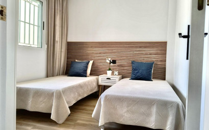 Herverkoop - Herenhuis -
Torrevieja - Costa Blanca