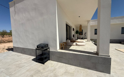 Revente - Villa -
Pinoso - Inland