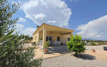 Revente - Villa -
Pinoso - Inland