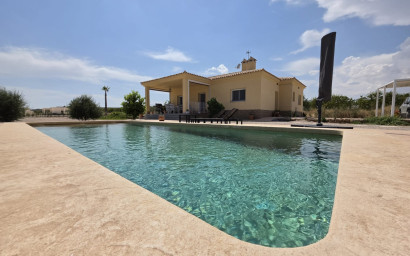 Revente - Villa -
Pinoso - Inland