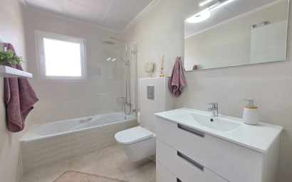 Revente - Villa -
Pinoso - Inland