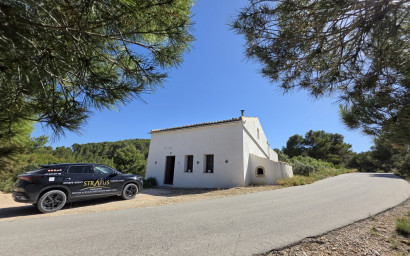 Herverkoop - Landhuis -
Villena - Inland