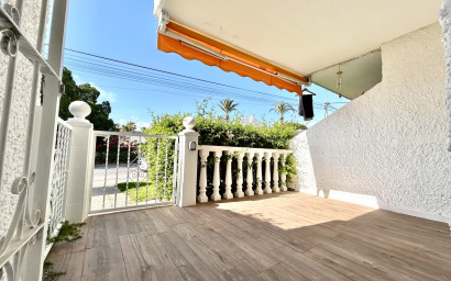Revente - Appartement -
Villamartín - Costa Blanca