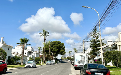 Revente - Appartement -
Villamartín - Costa Blanca