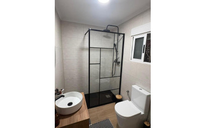 Herverkoop - Plat -
Torrevieja - aqua nuevas