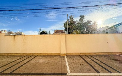 Revente - Appartement -
Torrevieja - Nueva Torrevieja