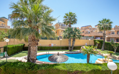 Herverkoop - Bungalow -
Orihuela Costa - Villamartín