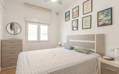 Herverkoop - Bungalow -
Torrevieja - Lago Jardin
