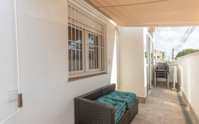 Herverkoop - Bungalow -
Torrevieja - Lago Jardin