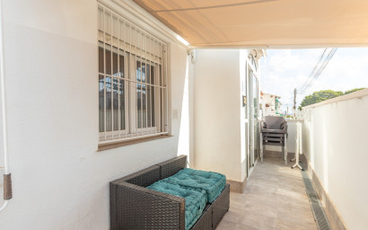Herverkoop - Bungalow -
Torrevieja - Lago Jardin