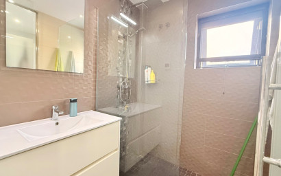 Revente - Villa -
Ciudad Quesada - Pueblo Bravo