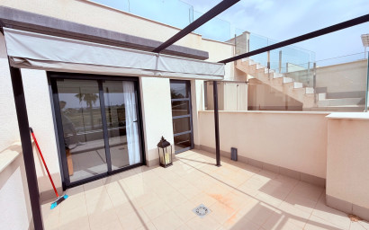 Revente - Villa -
Ciudad Quesada - Pueblo Bravo