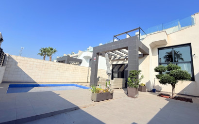 Revente - Villa -
Ciudad Quesada - Pueblo Bravo