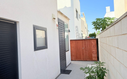 Revente - Villa -
Ciudad Quesada - Pueblo Bravo