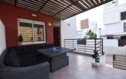 Herverkoop - Villa -
Algorfa