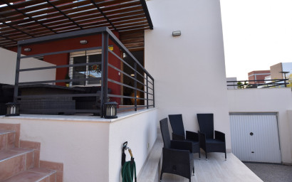Herverkoop - Villa -
Algorfa