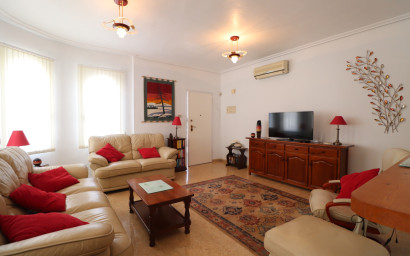 Resale - Villa -
Algorfa
