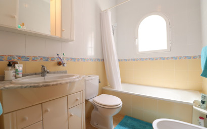 Resale - Villa -
Algorfa