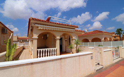 Resale - Villa -
Algorfa