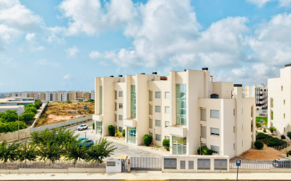 Herverkoop - Plat -
Orihuela Costa