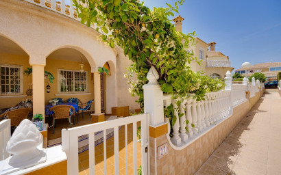 Herverkoop - Herenhuis -
Orihuela Costa - Playa Flamenca