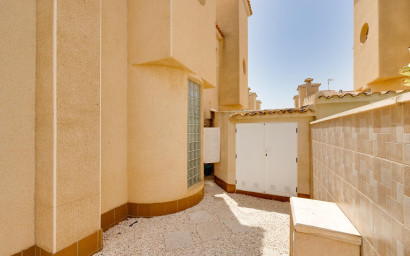 Herverkoop - Herenhuis -
Orihuela Costa - Playa Flamenca