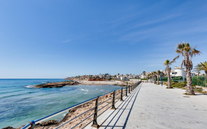 Herverkoop - Herenhuis -
Orihuela Costa - Playa Flamenca