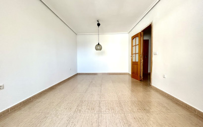 Revente - Appartement -
Torrevieja