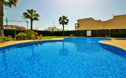 Revente - Appartement -
Punta Prima