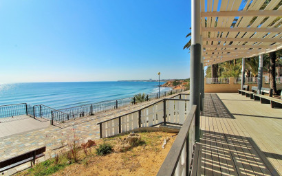 Revente - Appartement -
Punta Prima