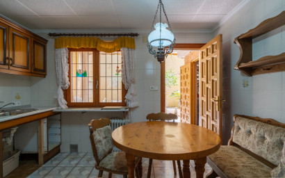 Herverkoop - Herenhuis -
Torrevieja - Cabo Cervera