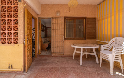 Herverkoop - Herenhuis -
Torrevieja - Cabo Cervera