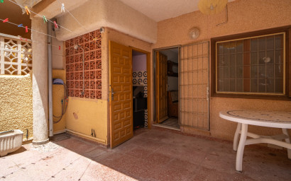 Herverkoop - Herenhuis -
Torrevieja - Cabo Cervera